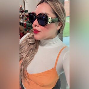 ONE DAY SALE✨

LANVIN LNV626S Stylish Black and Golden brown Sunglasses